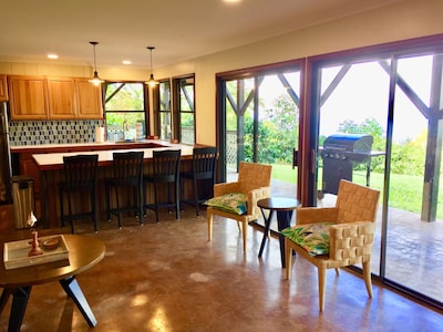 2 Bedroom Coffee Farm in the Cool Kona Highlands with Ocean Views