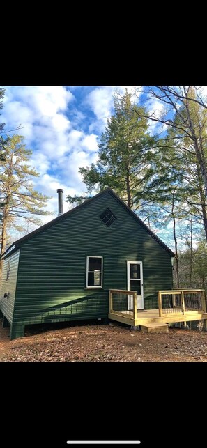 Cabin with deck.