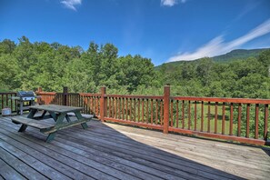 Furnished Deck | Gas Grill | Outdoor Dining | Mountain Views
