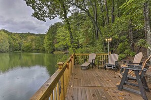 Multiple Lakefront Decks | Cherry Lake Location