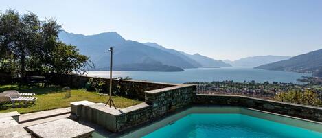 Piscina, Propiedad, Montaña, Cielo, Bienes Raíces, Vacaciones, Azur, Casa, Cordillera, Inmuebles