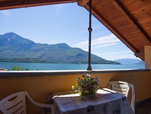 Propriété, Vacances, Pièce, Ciel, Maison, Montagne, Bâtiment, Balcon, Océan, Recours