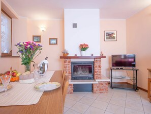 Zimmer, Eigentum, Interior Design, Möbel, Gebäude, Haus, Fussboden, Wohnzimmer, Grundeigentum, Zuhause