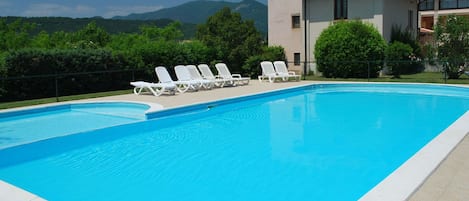 Piscina, Proprietà, Immobiliare, Aqua, Rettangolo, Azzurro, Casa, Materiale Composito, Casa, Villa