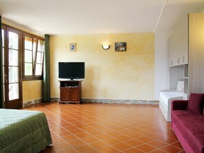 Pièce, Propriété, Sol, Meubles, Design Intérieur, Bâtiment, Mur, Salon, Maison, Plafond