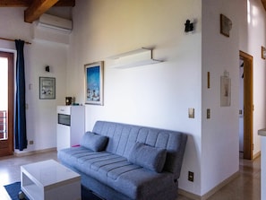 Bilderrahmen, Eigentum, Möbel, Couch, Azurblau, Holz, Komfort, Wohnzimmer, Beleuchtung, Interior Design