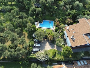 Daytime, Property, Plant, Building, Tree, House, Land Lot, Vegetation, Architecture, Urban Design