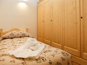 Eigentum, Komfort, Holz, Beleuchtung, Interior Design, Fussboden, Hartholz, Bett, Bettrahmen, Flooring