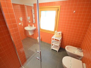 Sinken, Armatur, Gebäude, Bad Sink, Badezimmer, Spiegel, Lila, Toilette, Interior Design, Fussboden