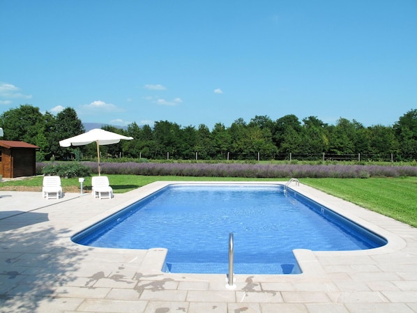 Piscine, Propriété, Immobilier, Loisir, Vacances, Maison, Herbe, Domicile, Biens, Bâtiment