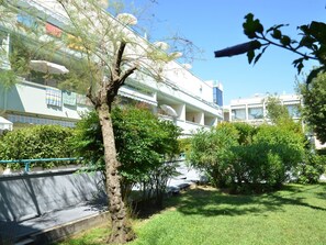 Eigentum, Grundeigentum, Haus, Gebäude, Baum, Zuhause, Wohngebiet, Nachbarschaft, Die Architektur, Wohnung