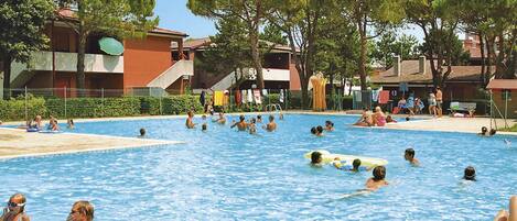 Piscine, Loisir, Centre De Loisirs, Parc Aquatique, Recours, Des Loisirs, Ville, Parc, L'Eau, Amusement