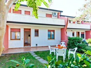 Plant, Building, Property, Furniture, Window, Green, Sky, Tree, House, Interior Design