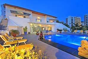 5 Bedroom Sharrow Bay Luxury Villa