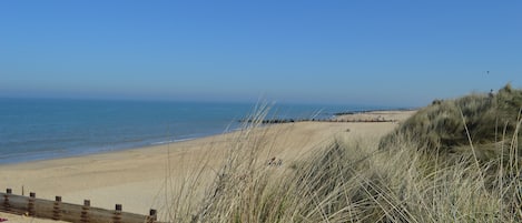  Horsey Beach - Miles of sand in both directions.