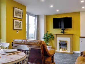 Delightful living area | Dutch Barn One - Ymwlch Barns, Ymwlch, near Porthmadog