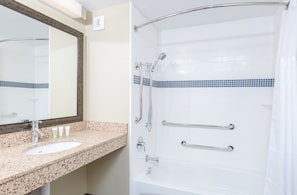 This unit has an accessible tub.