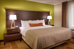 Drift to sleep in the Queen bed.