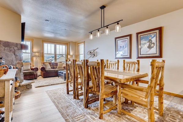 Flooring, Hardwood, Chair, Furniture, Floor