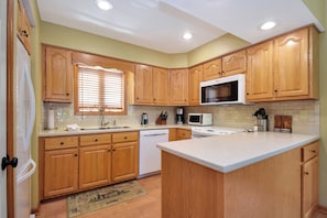 BR4_Kitchen1_med