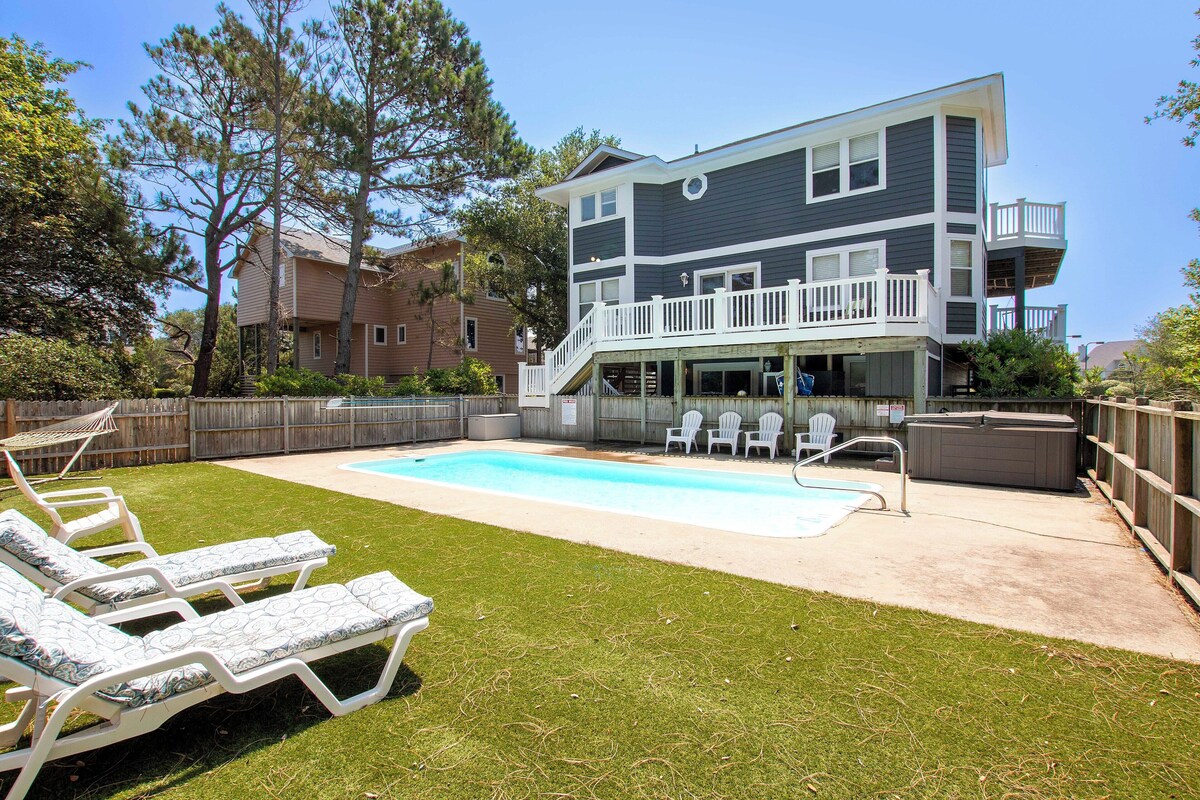 219, Turtle Cove- Oceanside, Comm Amenities, Priv Pool, Close to Beach, Rec Rm