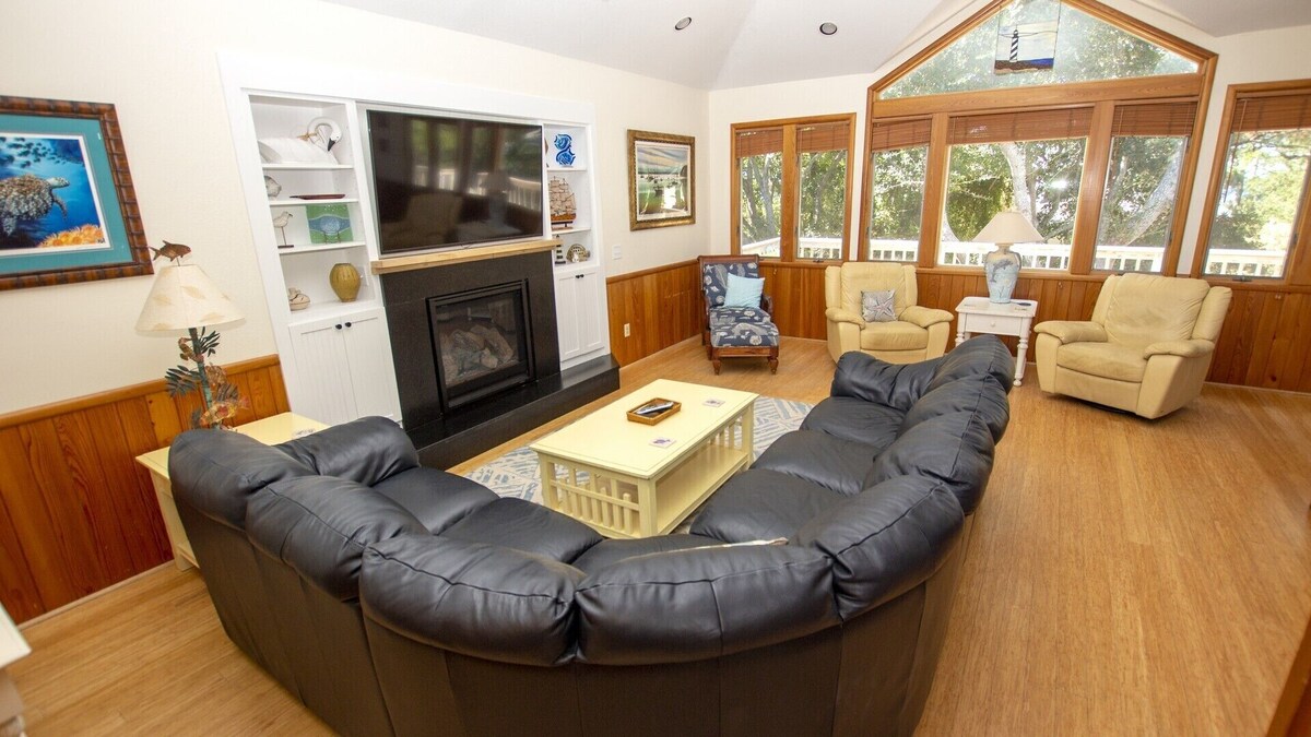 521, Endless Summer- Soundside, Private Pool, Community Amenities, Hot Tub