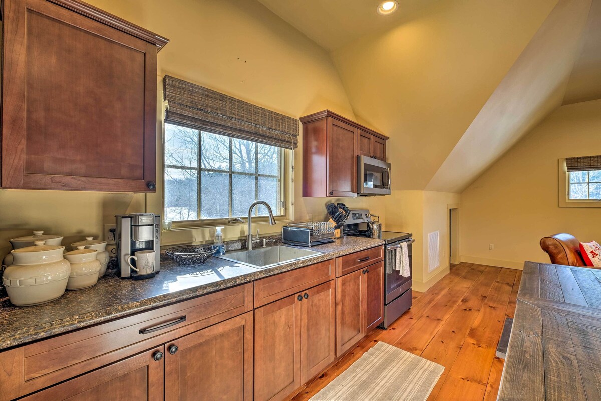Luxe ‘Green Barn’ Near Skiing w/ Mt Equinox Views!