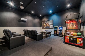 Spielezimmer