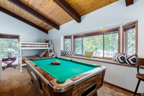 Bunk/Game Room - Upstairs