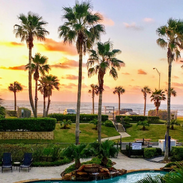 Amazing Beach View from balcony