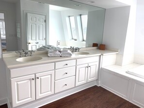 Master bath 