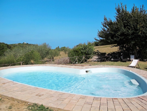 Piscine, Propriété, L'Eau, Vacances, Loisir, Immobilier, Été, Arbre, Maison, Biens