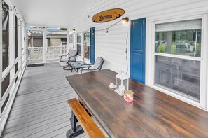 Outdoor dining
