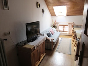 Ferienwohnung Feichtlhof bis 7 Personen, Balkon, 100 qm-Wohnzimmer TV