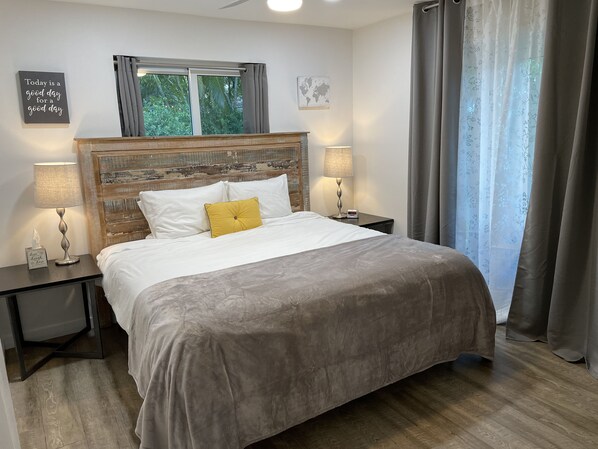 super comfy king bed with luxe sheets