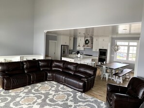 2nd floor with bay view