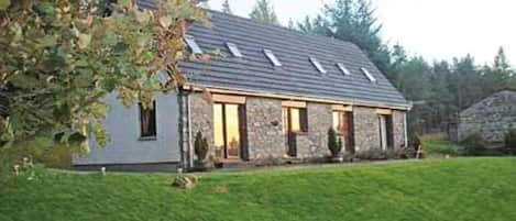 Benmore Cottage, Lairg