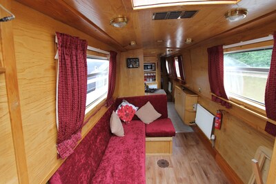 Narrowboat - Sleeps 4 - Lady Sophia