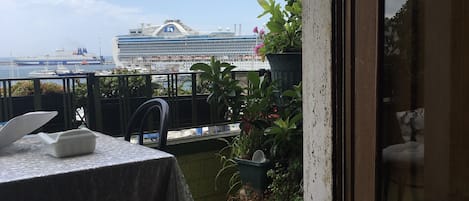 Panorama dal balcone privato della camera "Il Balcone sul Porto"