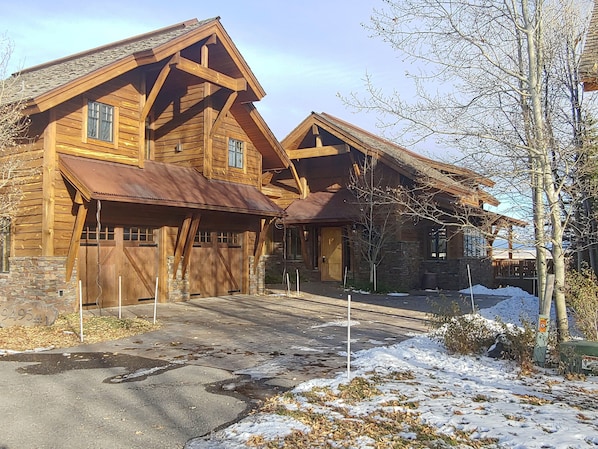 The roomy yet cozy Teton Loft apartment is just over this two-car garage.