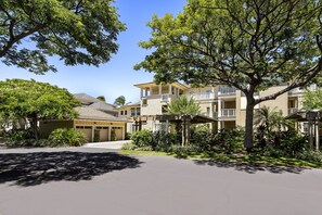 Exterior View of Fairway Villas Waikoloa G33