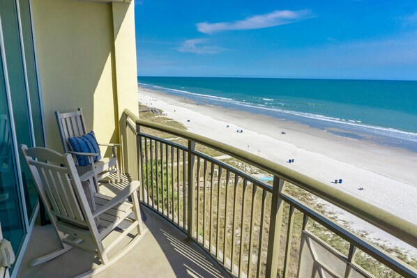 3 bedroom 3 bath/ NEW upgrades!