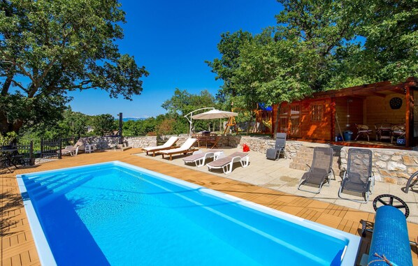 pool