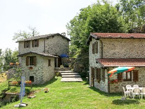 Haus, Eigentum, Gebäude, Ländliches Gebiet, Dorf, Zuhause, Die Architektur, Nachbarschaft, Hütte, Gras