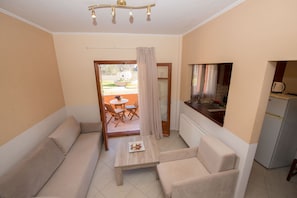 Erikousa villa 3 - living room
