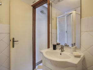 Spiegel, Sinken, Eigentum, Zapfhahn, Armatur, Bad Sink, Badezimmer, Interior Design