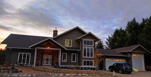 Street View of Shuswap Guest Suite