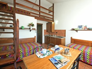 PiÚce, Meubles, Propriété, Bùtiment, Design Intérieur, Maison, Immobilier, Salon, Domicile, Grenier