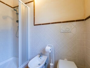 Plumbing Fixture, Property, Tap, Bathroom, Purple, Interior Design, Shower, Bathroom Sink, Shower Head, Floor
