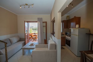 Erikousa villa 7 - interior